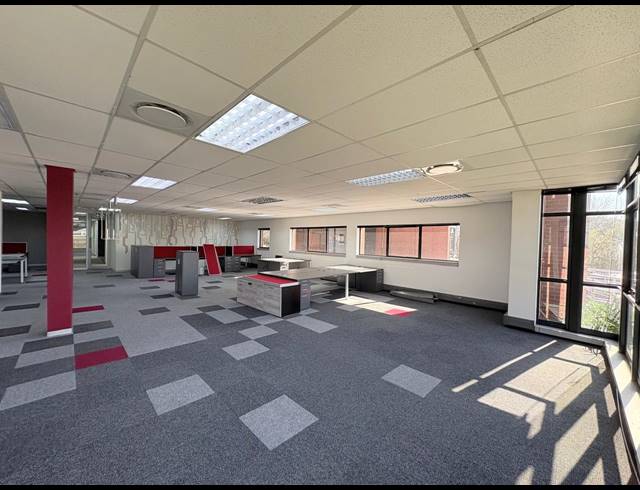 354M² OFFICE TO LET IN MIDRIDGE PARK